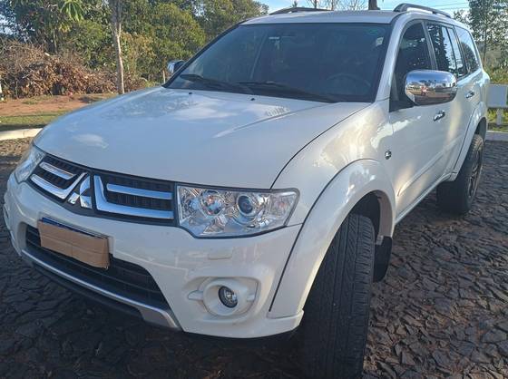 MITSUBISHI PAJERO DAKAR 3.5 HPE 7 LUGARES 4X4 V6 24V FLEX 4P AUTOMÁTICO